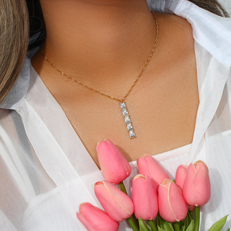 Thea Diamond Necklace - Artigo Importado